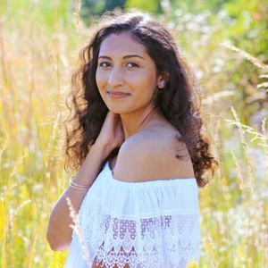 Meet your Posher, Anisa